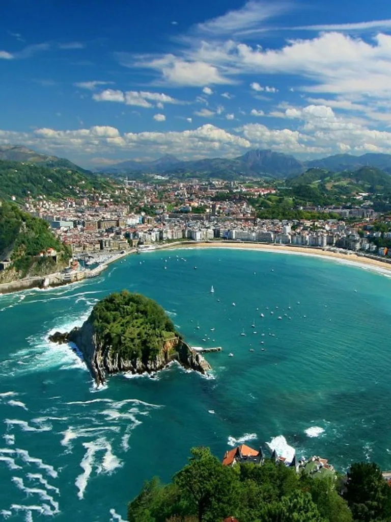 Photograph of Donostia Airport (Hondarribia)